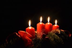 Rady od hasičů, abyste se příště vyvarovali požárům aneb jak zacházet s adventními věnci