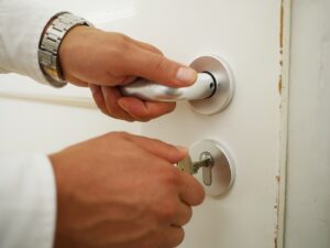Kliky: povrchové úpravy, které jsou dnes k dispozici. Víte, kterou zvolit?