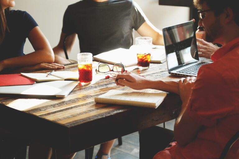 Work-life balance v praxi: Jak najít rovnováhu podle zkušeností úspěšných firem