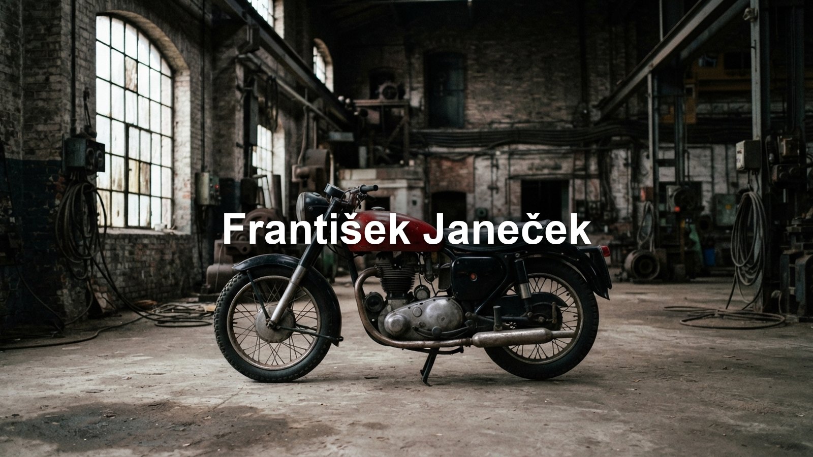 Historický motocykl v tovární hale